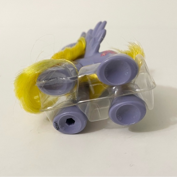 My Little Pony Lily Blossom Brushable Figure Toy - Picture 12 of 16